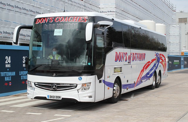 Don’s Coaches . Great Dunmow , Essex . DH21DON . Bishop’s Stortford Railway Station Hertfordshire . Sunday morning 09th-May-2021 .