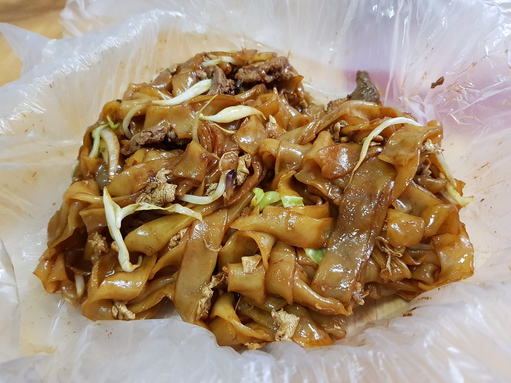 干炒牛肉河粉(單座) Stir-fried Beef Hor Fun rm$10 @ 新永順茶餐室 Restoran New Weng Soon Jaya USJ17