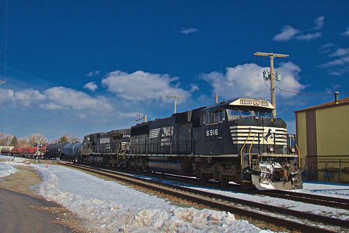 NS SD60E 6916, Griffith, IN | by Wrong Main
