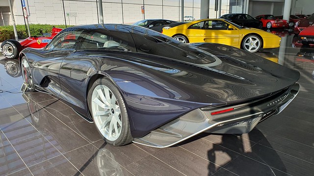 McLaren Speedtail (Dark Blue)