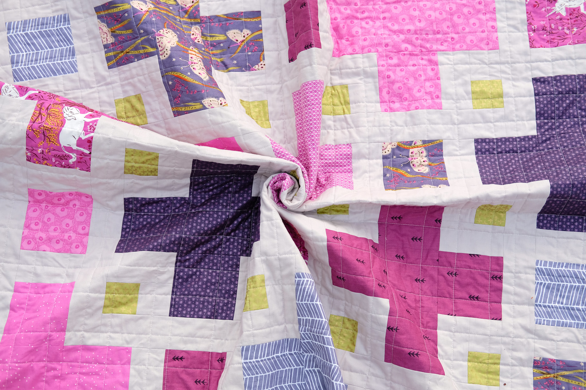 A Pink and Purple Violet Quilt - Kitchen Table Quilting