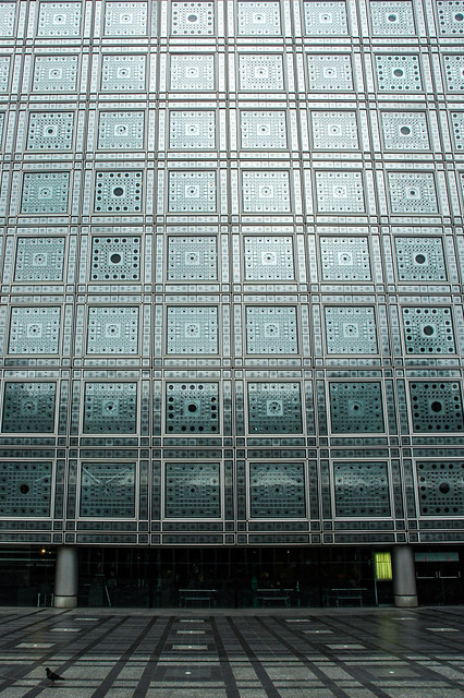 La façade sud de l’Institut du Monde arabe, 1 rue des Fossés Saint-Bernard, 5e arr. à Paris, Ile-de-France, France