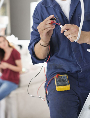 Trained & Skilled Local Electrician in Bankstown
