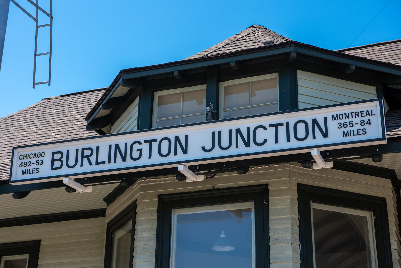 Burlington Junction Station (1906-1988)