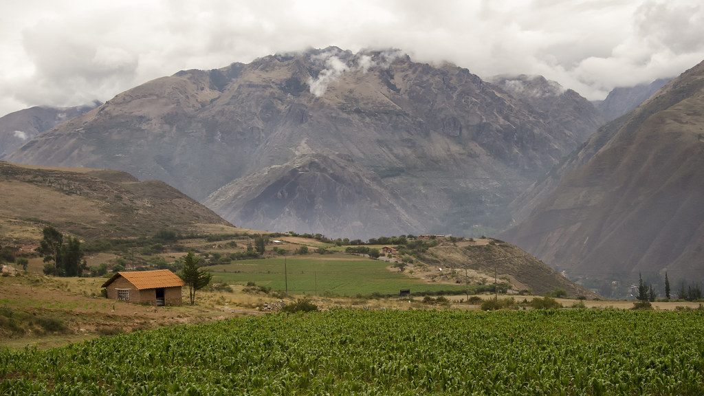 Peru: Maras Countryside - Photo #2