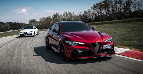 Alfa Romeo Giulia GTA e GTAm, o regresso da lenda