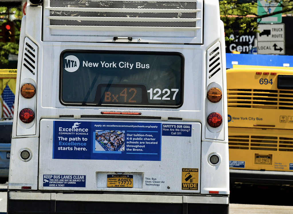 MTA, Bronx Chamber Of Commerce Join Forces to Tout Benefits of Bus Use, Support for Local Small Business
