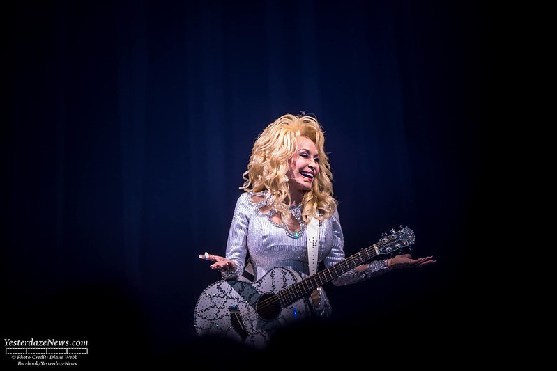 Dolly Parton 2016 (c) Photo by Diane Webb 8