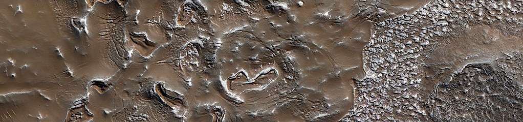 Mars - Hollows and Cracks in Claritas Fossae