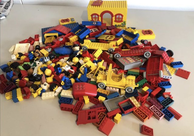 LEGO: Fabuland 2x4’s? Seller picture.
