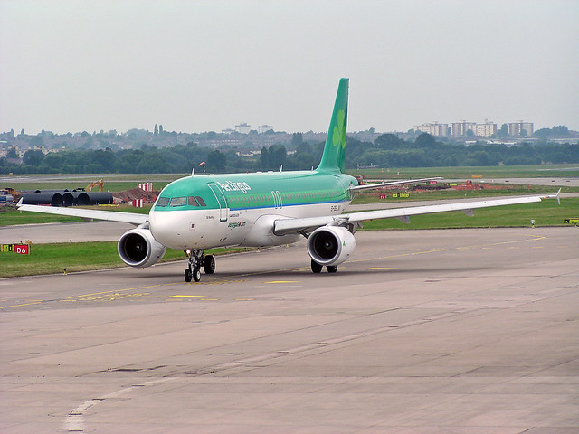 EI-DEB Airbus A.320-214 Aer Lingus Named St Nathy  Nathi BHX 31-07-05