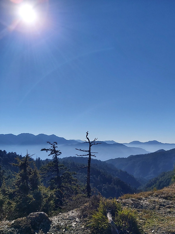 100 Peaks and 100 Km Hike: Mt. Liushun and Qicai Lake, Day 3