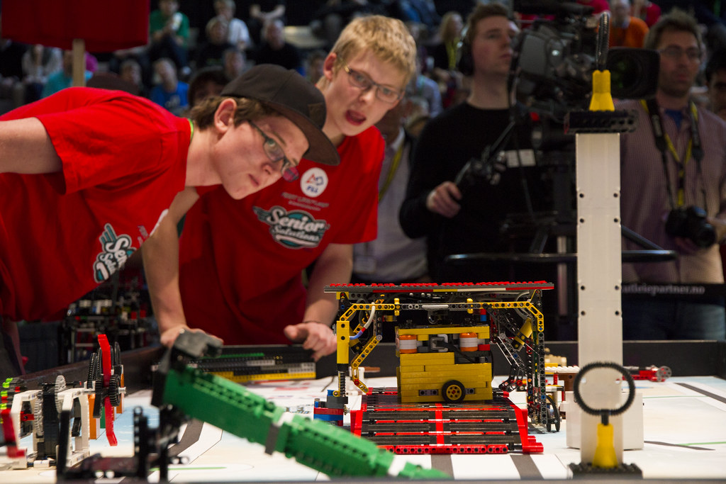 fll 211