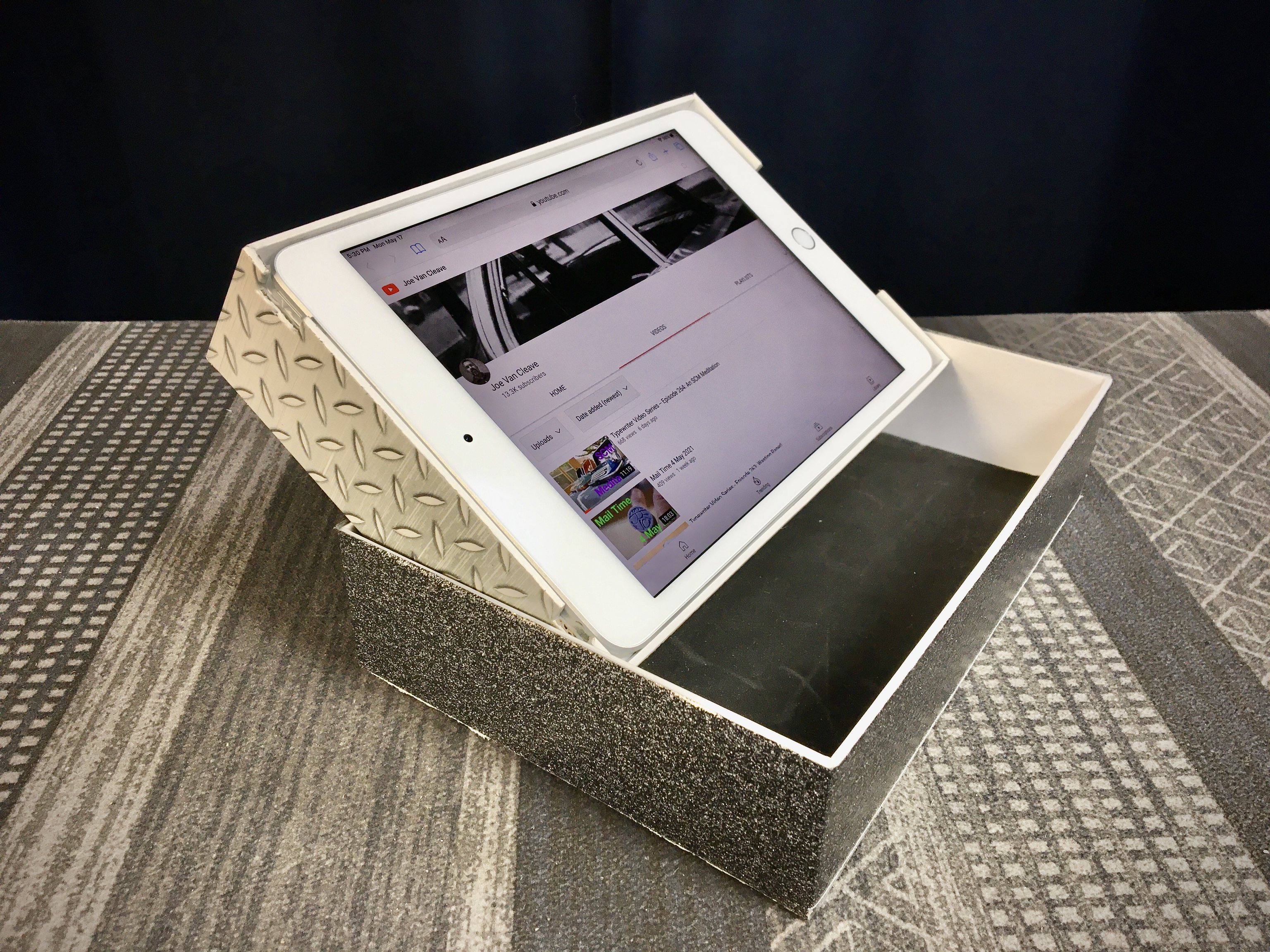 iPad Mini Box