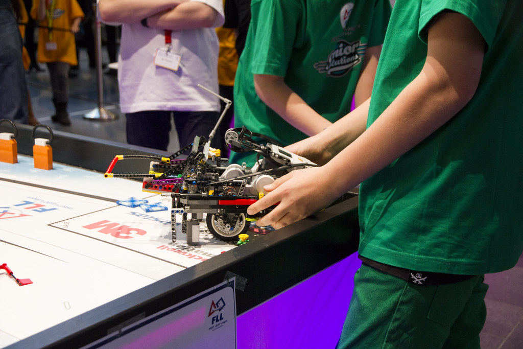 fll 208