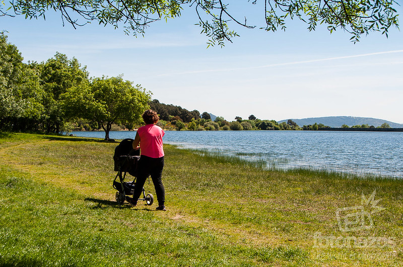 Paseo a orillas del Embalse de la Jarosa