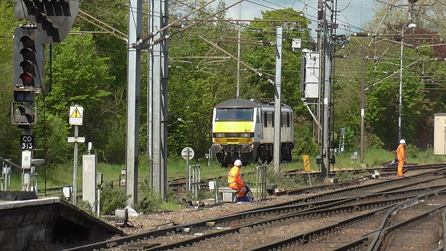 90 005 is stabled near Ipswich Station.