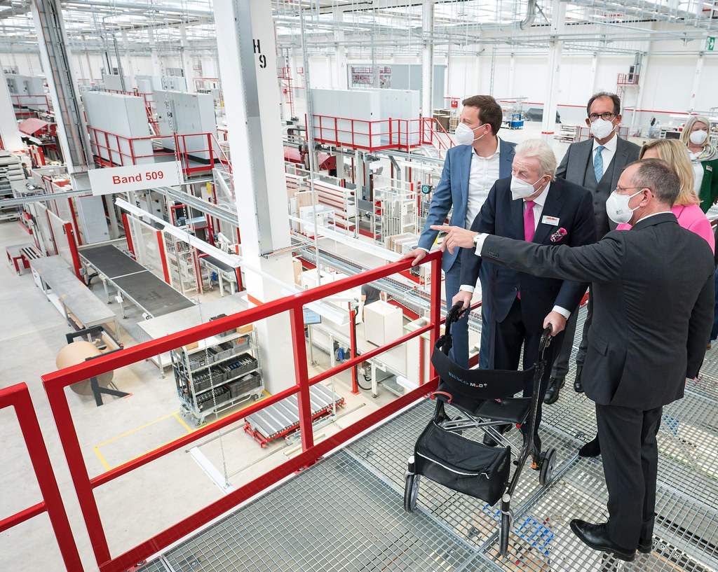 Ministerpräsident Tobias Hans hat am Mittwoch (19. Mai 2021) die Eröffnungsfeier des Nobilia Werkes in Saarlouis besucht