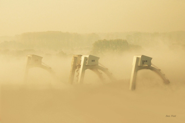 Ben Paul F1006 Landscape with visor weir in the fog at Driel (Netherlands), 2021