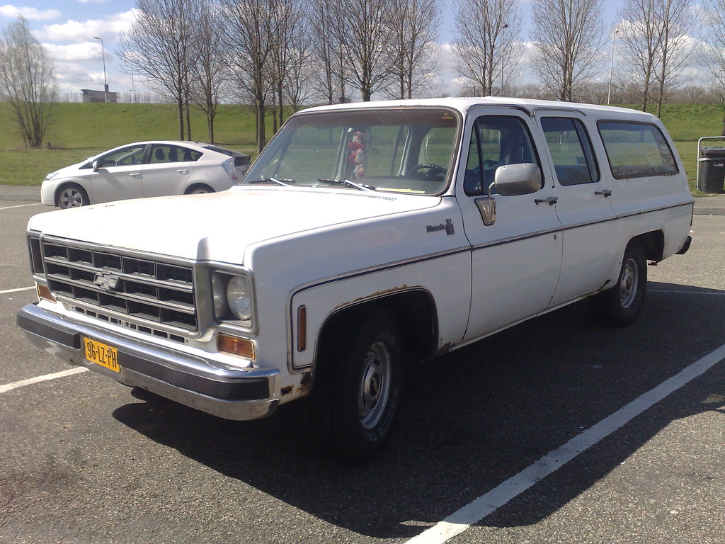 96-LZ-PH: Suburban asobak