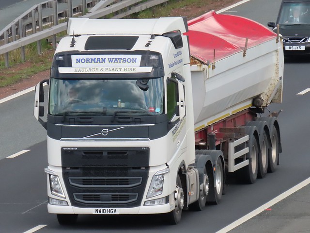 Norman Watson, Volvo FH (NW10HGV) On The A1M Southbound