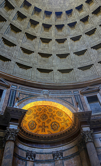 Inside the Pantheon 103014