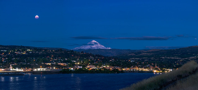 Lunar eclipse over The Dalles May 2021