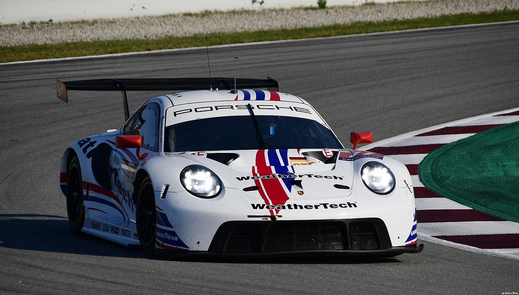 Porsche 911 RSR / Christian Ried / DEU /  Jaxon Evans / NZL / Gianmaria Bruni / ITA / PROTON COMPETITION