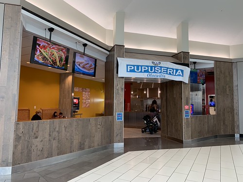 Pupuseria Oloculita | by RetailRyan