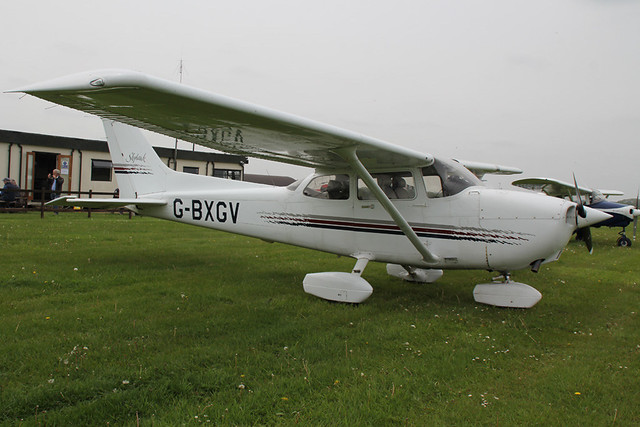 Cessna 172R  Skyhawk G-BXGV