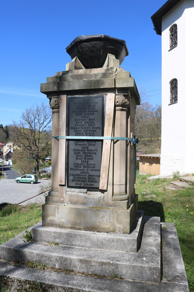 pomník obětem 1. světové války v Podhradí