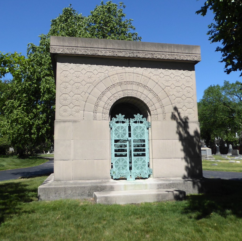 Chicago, Graceland Cemetery on Memorial Day Weekend, Carrie Eliza Getty Tomb, 1890