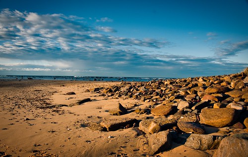 sunrise beach rocks seashells sand sydney australia balance half divide lines a6500 18135mm waves sea ocean tranquility yinyang blue yellow sky