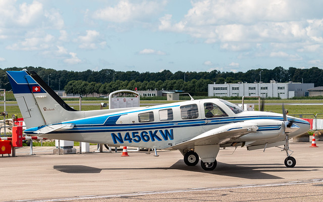 N456KW - Beechcraft 58P Baron - EHLE - 20200711