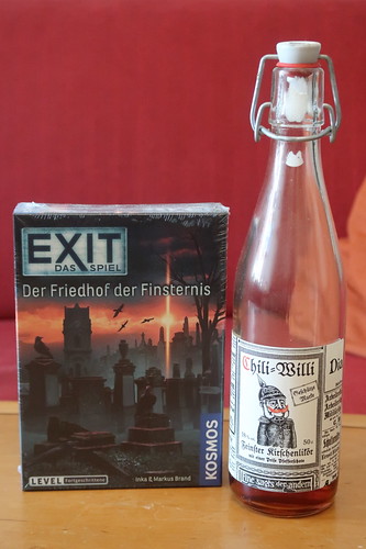 Kirschlikör "Chili-Willi" zum Escape Game „Exit – Das Spiel: Der Friedhof der Finsternis“