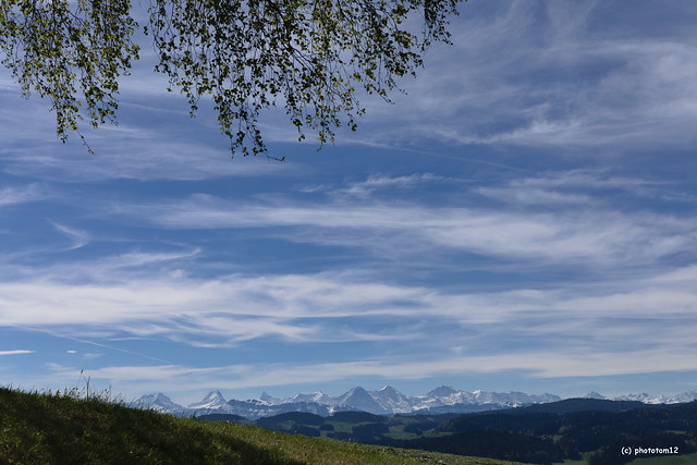 Wolkenhimmel über den Berner Alpen