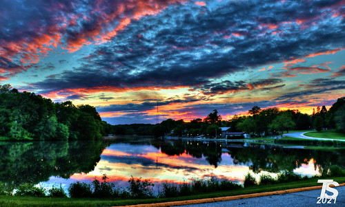 1/3 Spring Sunset over the Iowa River in Iowa Falls, IA 5-30-21 by KansasScanner, Spring Sunset over the Iowa River in Iowa Falls, Iowa
Picture Taken on Cedar Street north of Iowa St