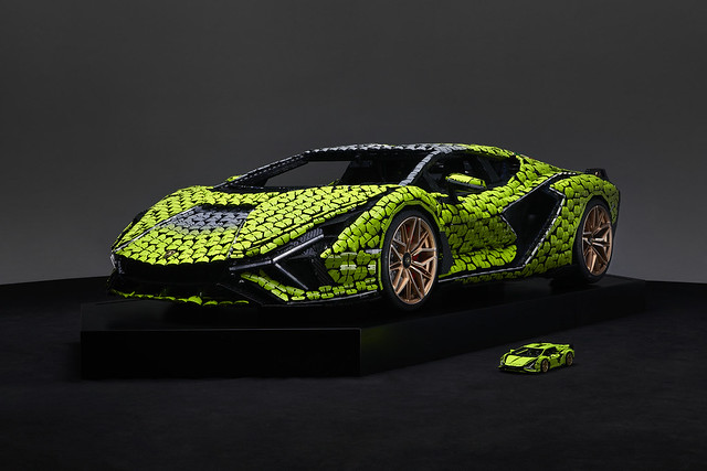 Life-size-LEGO-Technic-Lamborghini-Sian-FKP-37-16