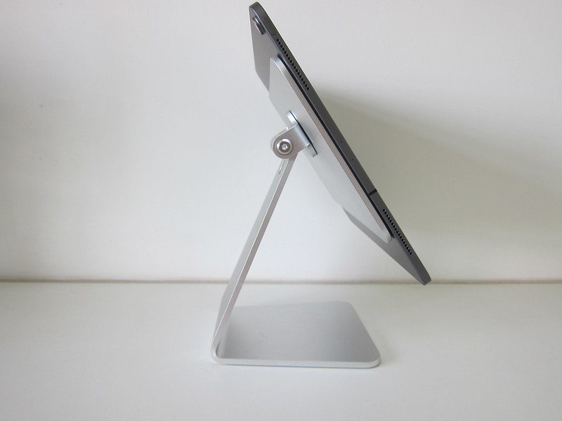 Lululook Magnetic iPad Stand - With iPad Pro 12.9 - Side