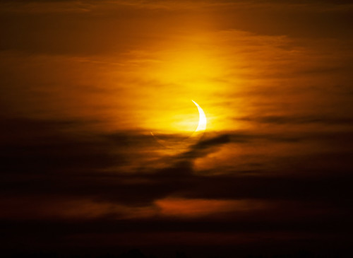 eclipse solareclipse annulareclipse 2021 solar astronomy moon life nature outdoors morning sunrise beautiful peaceful quiet calm calming celestial canon