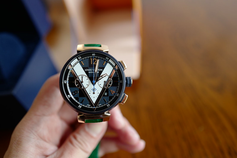 ルイ・ヴィトンの腕時計「タンブール ダミエ コバルトV クロノグラフ46 