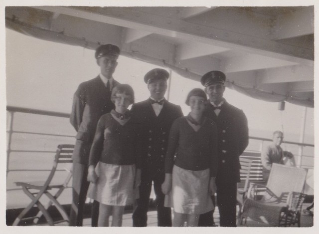 Rotterdamsche Lloyd MS Baloeran - Posing with members of the crew, 1930