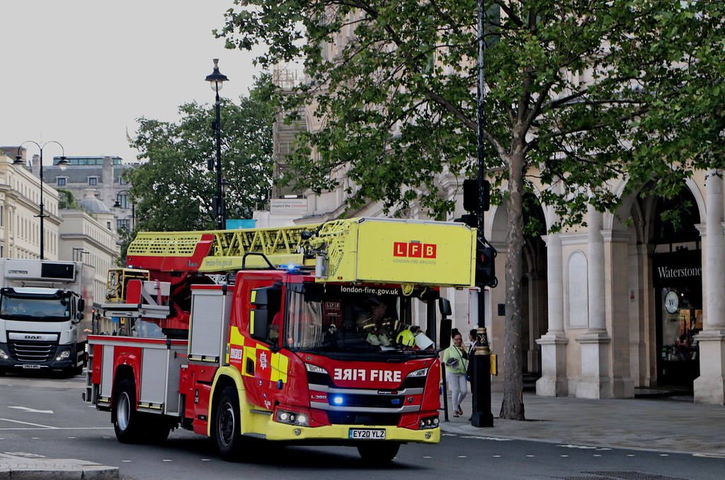 London Fire Brigade - A243 - TL56A - EY20YLZ