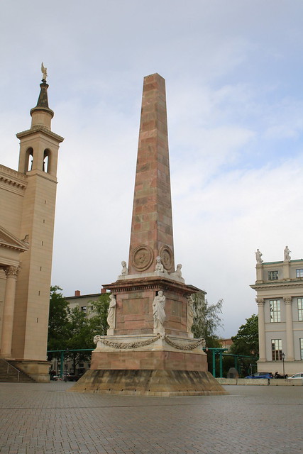 Potsdam: Obelisk auf dem Alten Markt