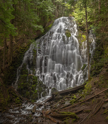 Ramona Falls by Jason Pettibone, I hiked up to Ramona Falls yesterday and was absolutely in awe at it beauty. It's got to be one of t