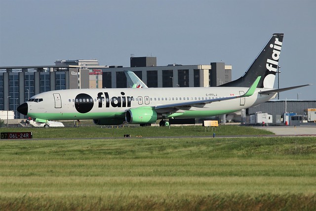 Flair Airlines C-FFLJ