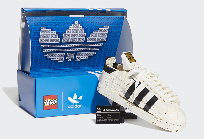10282: LEGO Adidas Originals Superstar