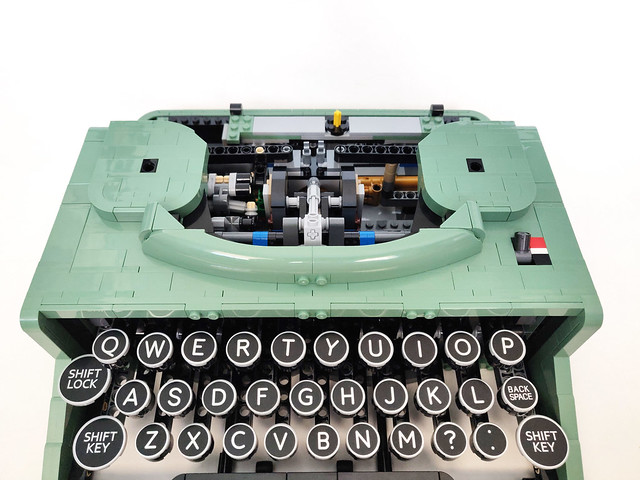 LEGO Ideas Typewriter (21327)