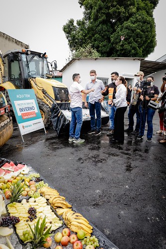 15.06.21 - Prefeito David Almeida e vice Marcos Rotta entregam Distrito de Obras revitalizado na zona Oeste