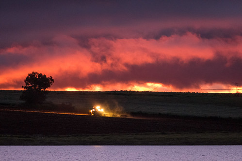 australia laketinaroo queensland yungaburra clouds lake landscape panorama sky sunset